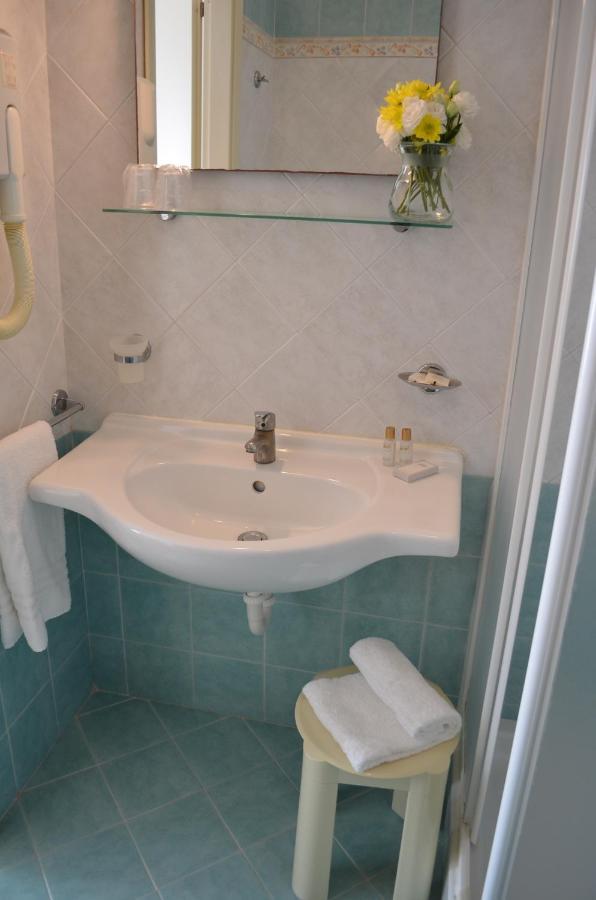 Hotel I Due Gabbiani Citr 9006 Marina dʼMarina dʼAndora Buitenkant foto