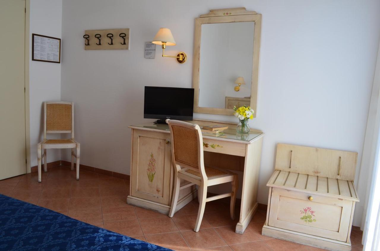 Hotel I Due Gabbiani Citr 9006 Marina dʼMarina dʼAndora Buitenkant foto