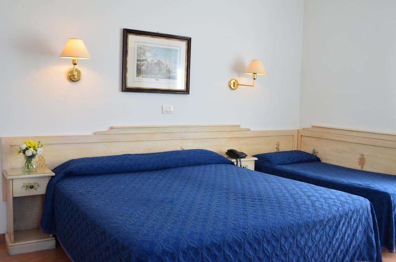 Hotel I Due Gabbiani Citr 9006 Marina dʼMarina dʼAndora Buitenkant foto