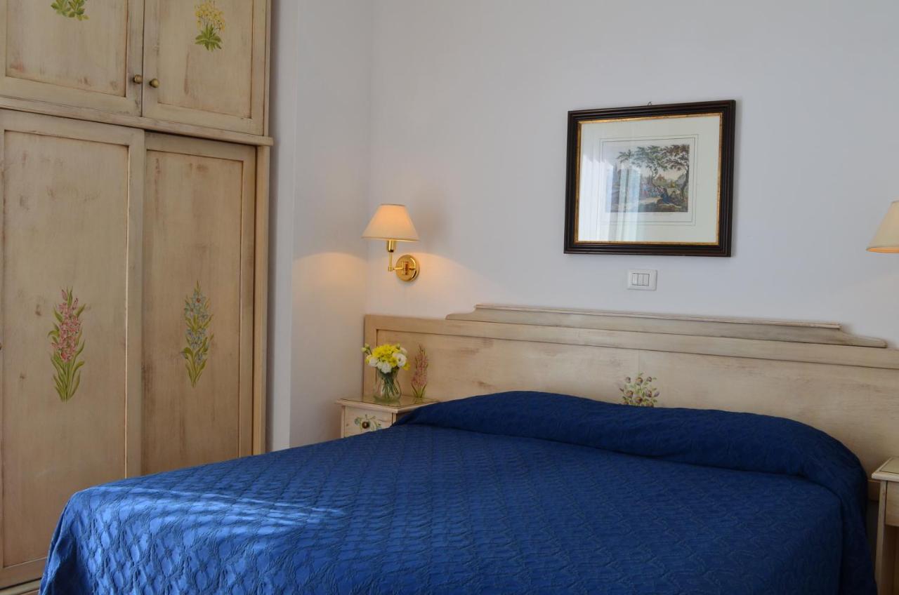 Hotel I Due Gabbiani Citr 9006 Marina dʼMarina dʼAndora Buitenkant foto